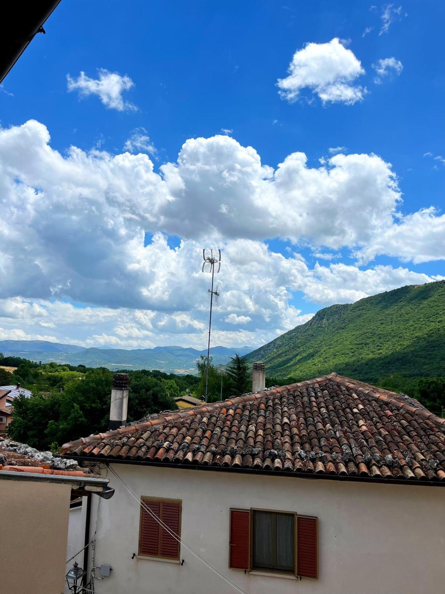 Appartamento La Locanda Del Castello San Panfilo d'Ocre Exterior foto